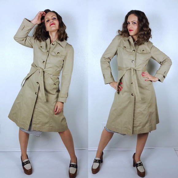 vintage 70s Tan FITTED Belted TRENCH COAT Small short trench coat princess coat - Picture 3 of 10